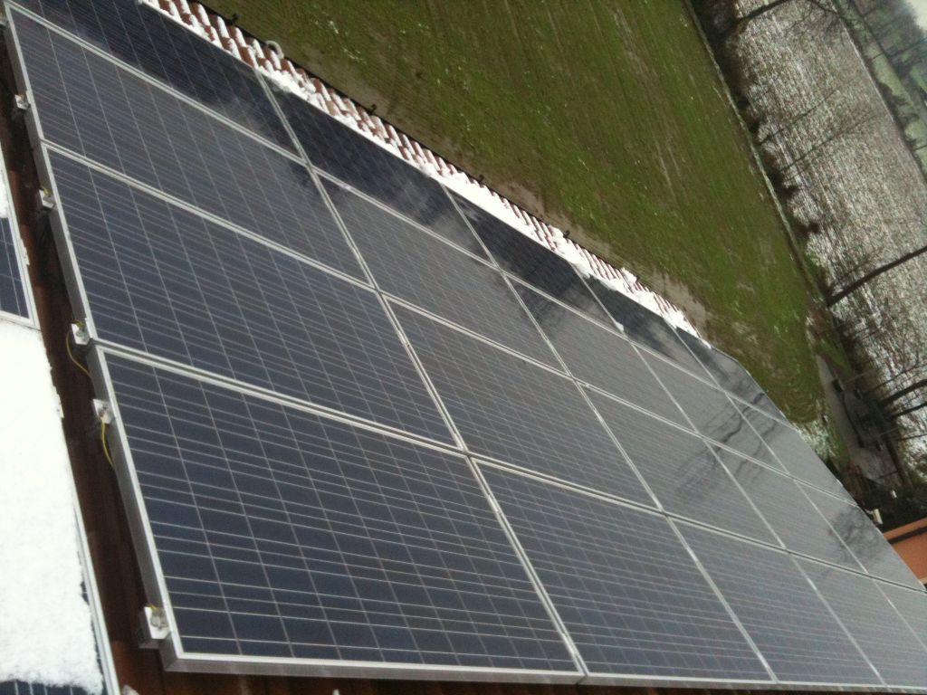 Impanti fotovoltaici parzialmente integrati